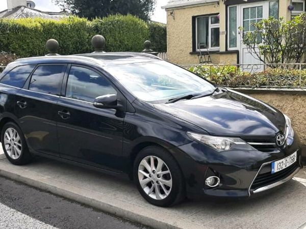 Toyota Auris Estate, Diesel, 2013, Black