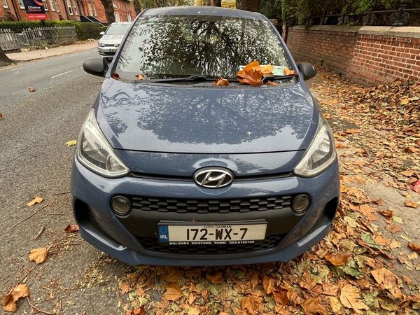 Hyundai i10 Hatchback, Petrol, 2017, Blue