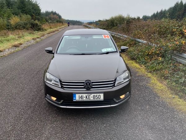 Volkswagen Passat Saloon, Diesel, 2014, Brown