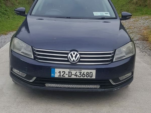 Volkswagen Passat Saloon, Diesel, 2012, Blue