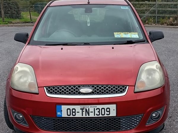 Ford Fiesta Hatchback, Petrol, 2008, Red