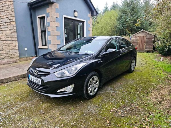 Hyundai i40 Saloon, Diesel, 2013, Black