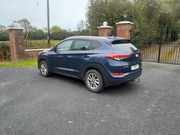 Hyundai Tucson SUV, Diesel, 2017, Blue