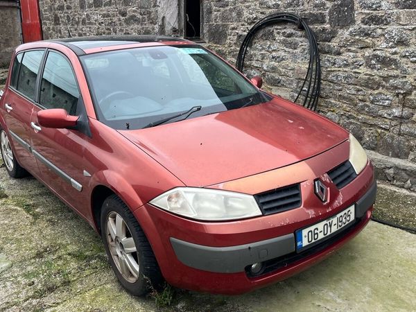 Renault Megane Hatchback, Petrol, 2006, Red