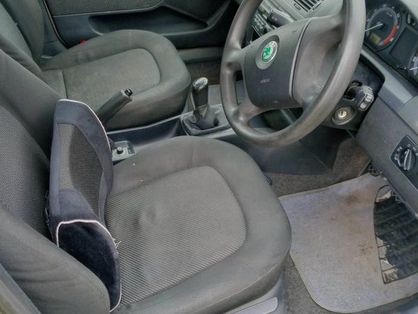 Skoda Fabia Saloon, Petrol, 2006, Beige