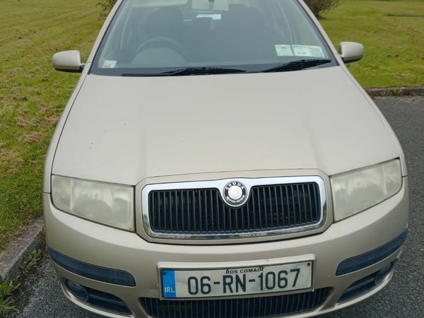 Skoda Fabia Saloon, Petrol, 2006, Beige