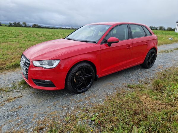 Audi A3 Hatchback, Diesel, 2013, Red