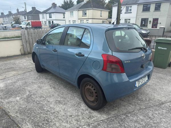 Toyota Yaris Hatchback, Petrol, 2009, Blue