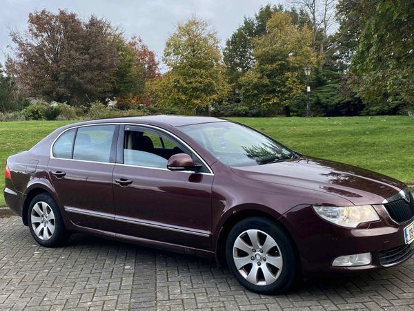Skoda Superb Saloon, Diesel, 2009, Red