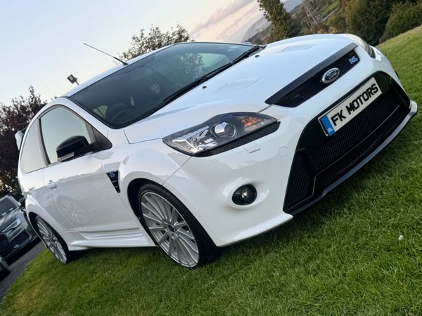Ford Focus Hatchback, Petrol, 2009, White