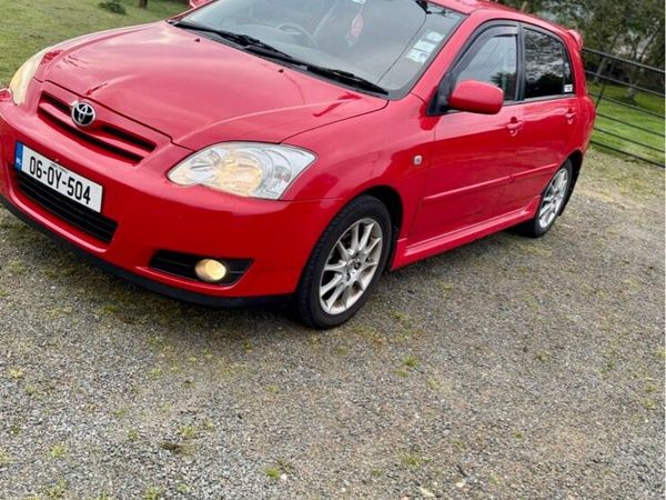 Toyota Corolla Hatchback, Petrol, 2006, Red