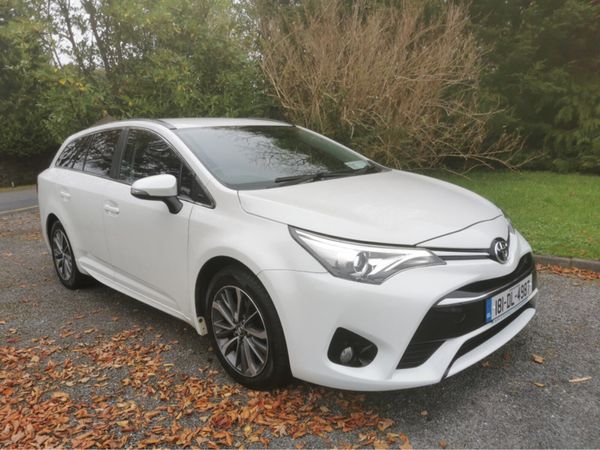 Toyota Avensis Estate, Diesel, 2018, White