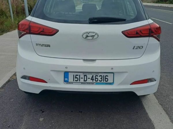 Hyundai i20 Hatchback, Petrol, 2015, White