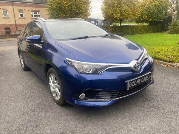 Toyota Auris Estate, Diesel, 2015, Blue