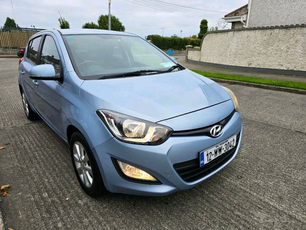 Hyundai i20 Hatchback, Petrol, 2012, Blue