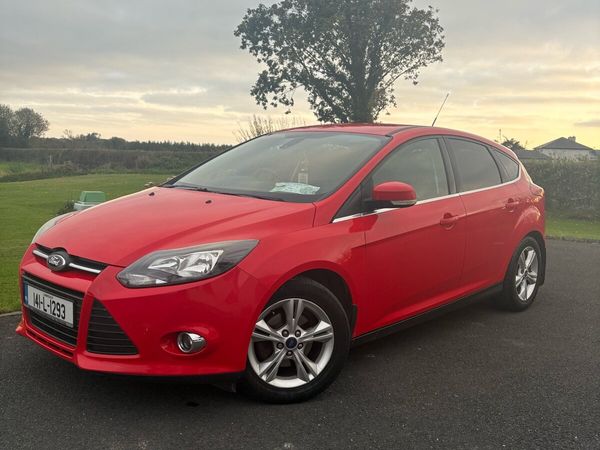 Ford Focus Hatchback, Diesel, 2014, Red