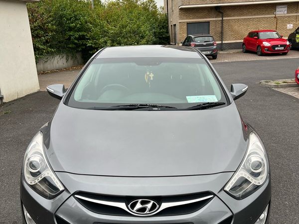 Hyundai i40 Saloon, Diesel, 2012, Silver