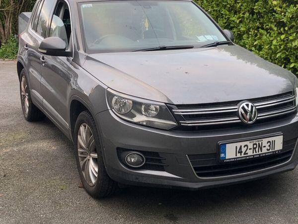 Volkswagen Tiguan SUV, Diesel, 2014, Grey