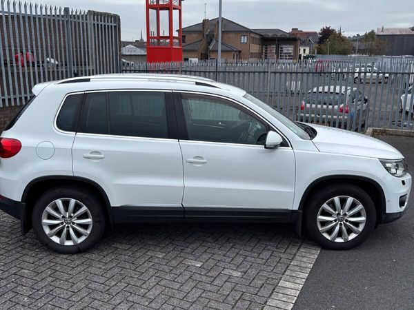 Volkswagen Tiguan SUV, Diesel, 2014, White