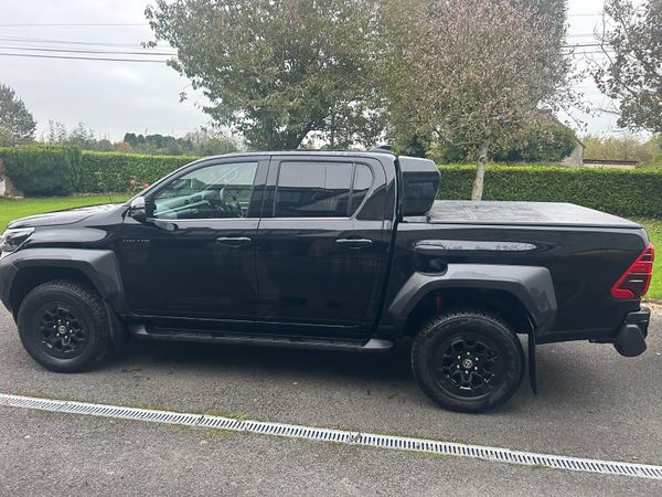 Toyota Hilux Pick Up, Diesel, 2025, Black
