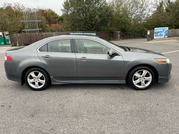 Honda Accord Saloon, Diesel, 2010, Silver