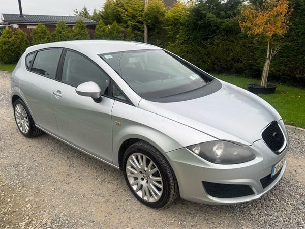 SEAT Leon Hatchback, Diesel, 2010, Silver