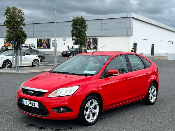Ford Focus Hatchback, Diesel, 2011, Red