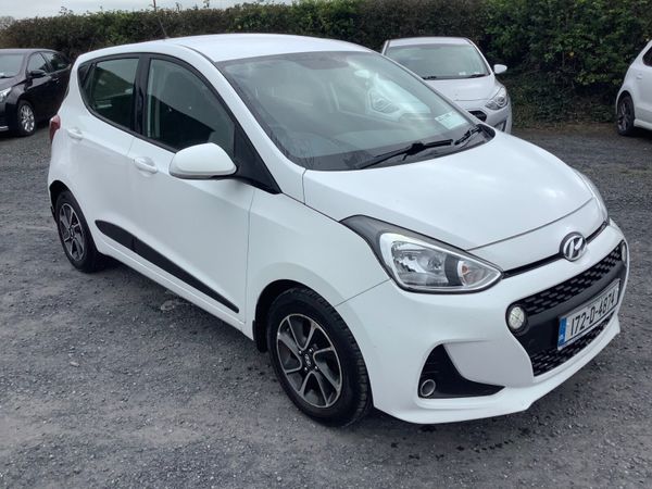 Hyundai i10 Hatchback, Petrol, 2017, White