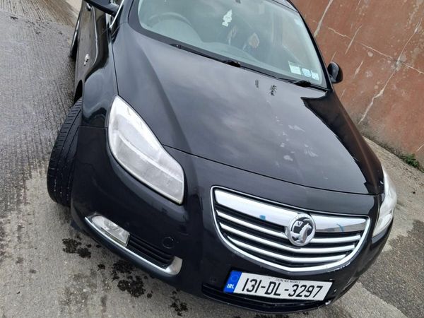 Vauxhall Insignia Hatchback, Diesel, 2013, Black