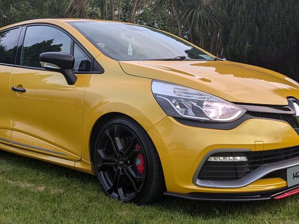 Renault Clio Hatchback, Petrol, 2014, Yellow