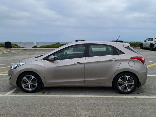 Hyundai i30 Hatchback, Diesel, 2016, White