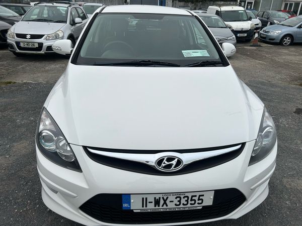 Hyundai i30 Hatchback, Diesel, 2011, White