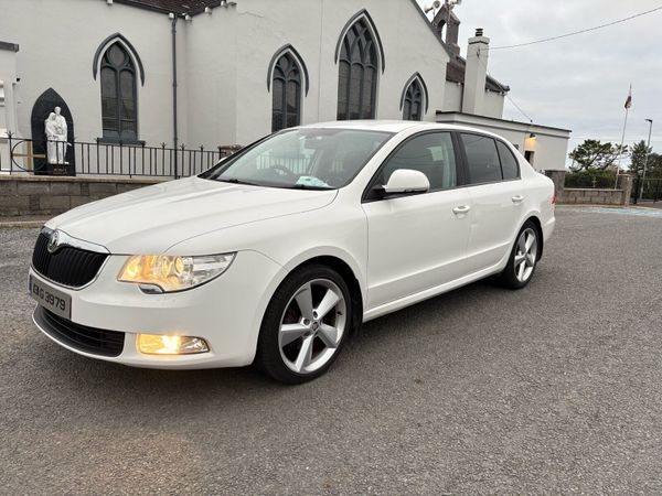 Skoda Superb Hatchback, Diesel, 2013, White