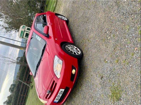 Toyota Corolla Hatchback, Petrol, 2006, Red