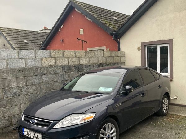 Ford Mondeo Saloon, Diesel, 2013, Grey
