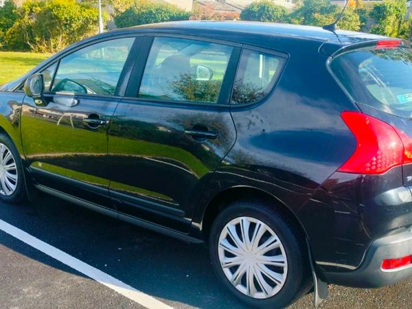 Peugeot 3008 MPV, Diesel, 2011, Black