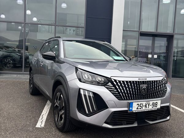 Peugeot 2008 MPV, Petrol, 2025, Grey