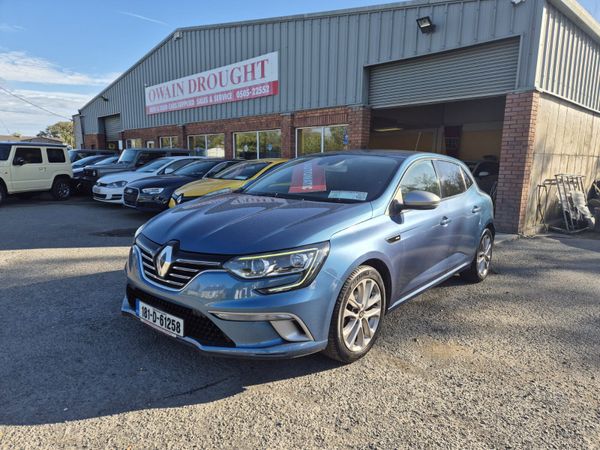 Renault Megane Hatchback, Petrol, 2018, Blue
