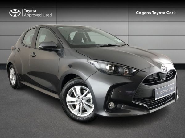 Toyota Yaris Hatchback, Petrol Hybrid, 2025, Grey