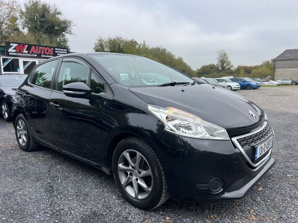 Peugeot 208 Hatchback, Diesel, 2013, Black