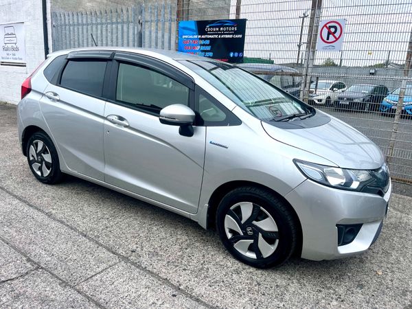 Honda Fit Hatchback, Petrol Hybrid, 2014, Silver