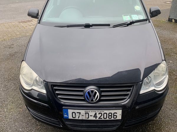 Volkswagen Polo Hatchback, Petrol, 2007, Black