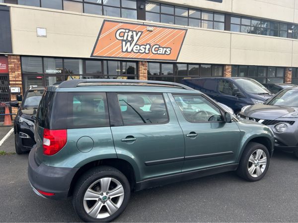 Skoda Yeti Hatchback, Petrol, 2013, Green