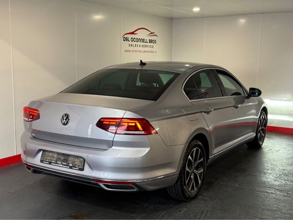 Volkswagen Passat Saloon, Diesel, 2021, Grey