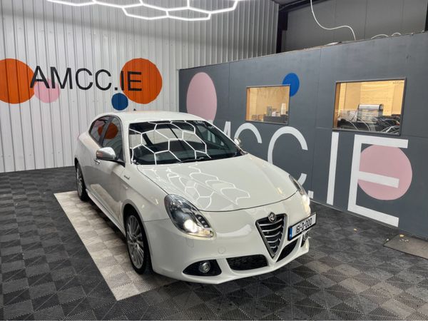 Alfa Romeo Giulietta Hatchback, Petrol, 2016, White