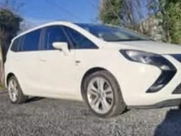 Vauxhall Zafira MPV, Diesel, 2015, White