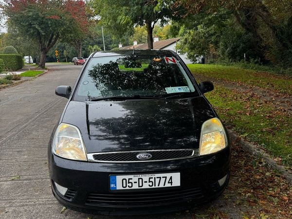 Ford Fiesta Hatchback, Petrol, 2005, Black