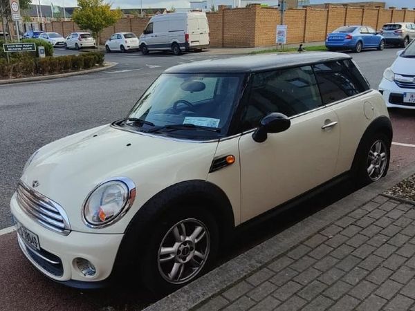 Mini Cooper Hatchback, Petrol, 2013, White