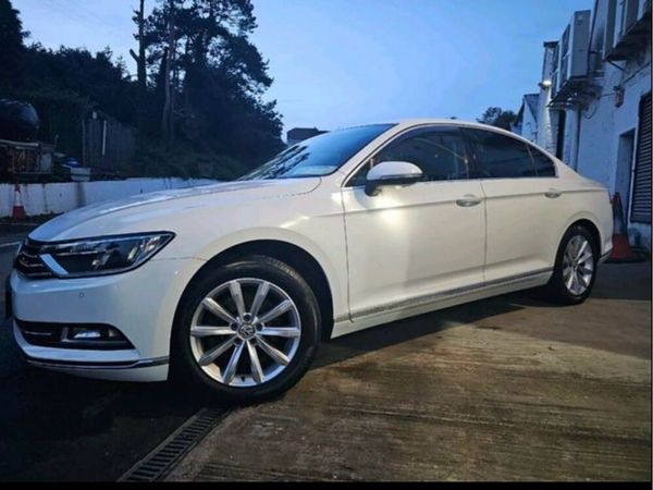 Volkswagen Passat Saloon, Diesel, 2015, White