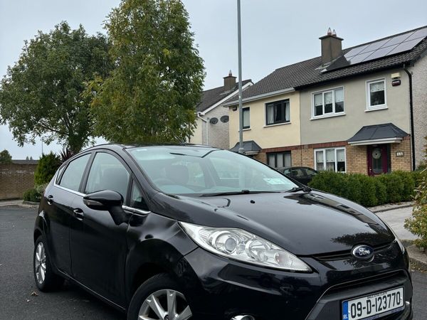 Ford Fiesta Hatchback, Petrol, 2009, Black